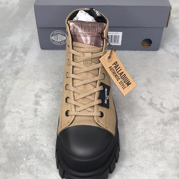 Palladium Revolt Hi TX Women's Boots in Olive New in the box - Picture 8 of 14